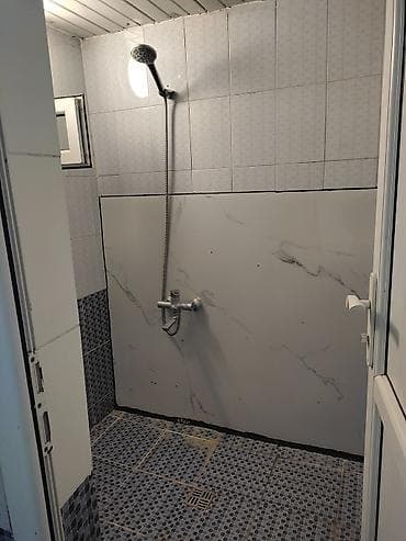 комната посуточная: Сдаётся комната с отдельным входом. Описание: - Просторная комната с — 4