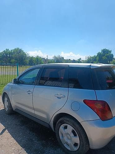 Toyota: Toyota Ist: 2005 г., Автомат, Бензин, Хэтчбэк — 2