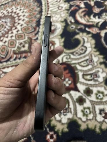 iphone s5: IPhone 16e, Новый, 128 ГБ, Midnight, Защитное стекло, В рассрочку, 100 % — 5