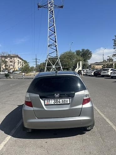 Продажа авто: Honda Jazz: 2009 г., 1.3 л, Вариатор, Бензин, Хэтчбэк — 4