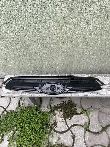 радиятор: Решетка радиатора Subaru 2022 г., Б/у, Оригинал — 1