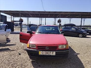 120 prado: Opel Astra: 1992 г., 1.6 л, Механика, Бензин, Хэтчбэк — 5