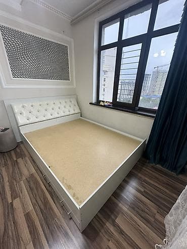 обито: Двуспальная кровать, Б/у, С ящиком для хранения, длина - 200 см — 2