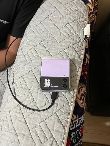 телефоны самсунг бу купить: Samsung Galaxy Z Flip 3 5G, Б/у, 256 ГБ — 2