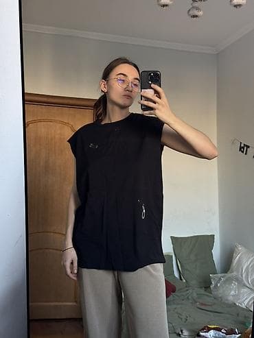 Жынсылар: Свободная чёрная безрукавка/футболка oversize. На спине принт дракона — 1