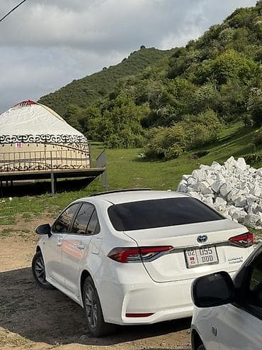 byd гибрид: Toyota Corolla: 2020 г., 1.8 л, Вариатор, Гибрид, Седан — 5