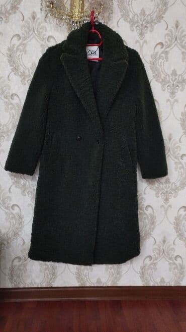 Жилеты, безрукавки: 36-38 Тедди от Zara новое — 2