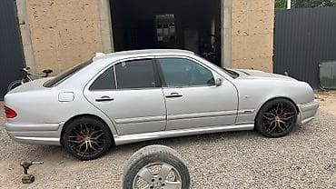 Mercedes-Benz E-Class: 1996 г., 3.2 л, Автомат, Бензин, Седан