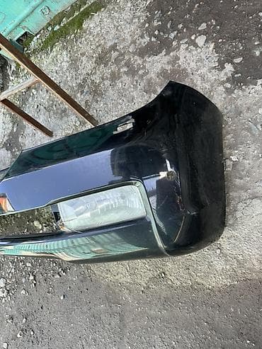 тент на лабо: Бампер Toyota, Б/у — 2