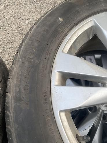 примера р11: Комплект колес с легкосплавными дисками - Диаметр дисков: R17 — 4