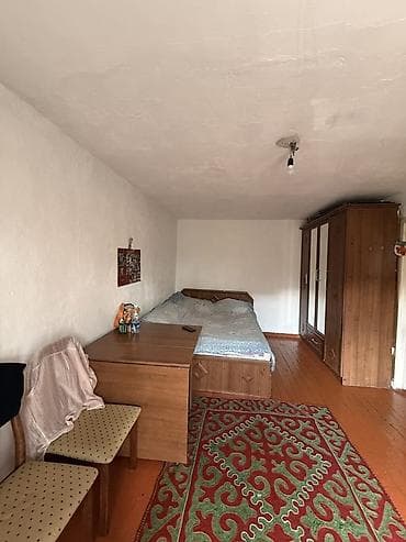 58: 1 комната, 30 м², Индивидуалка, 4 этаж, Старый ремонт — 1
