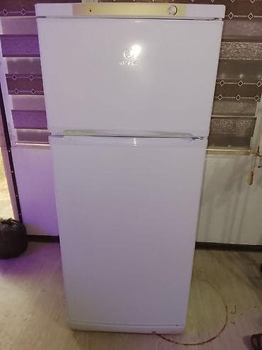 Холодильник Indesit, Б/у, Двухкамерный — 4
