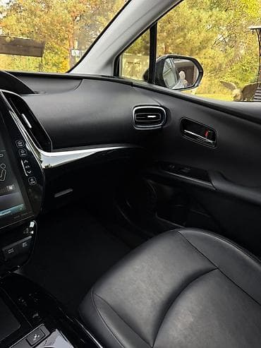 целика: Toyota Prius: 2019 г., 1.8 л, Вариатор, Гибрид, Хэтчбэк — 6