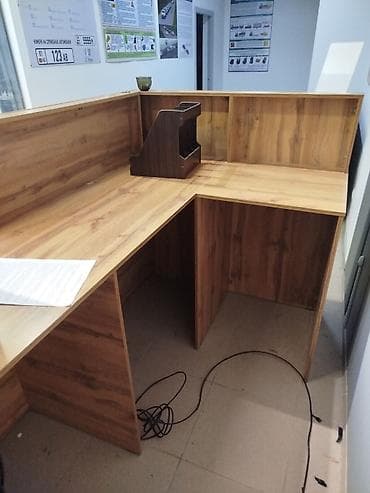 coffee table: Ресепшн в отличном состоянии 
самовывоз 20000
с доставкой 25000 — 2