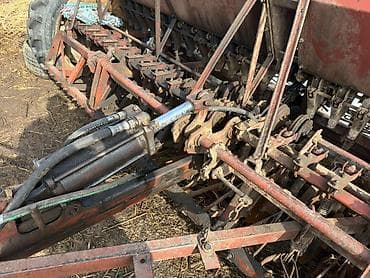 Сеялка зерновая навесная/прицепная с механическим высевом at lalafo.kg Сеялка зерновая навесная/прицепная с механическим высевом