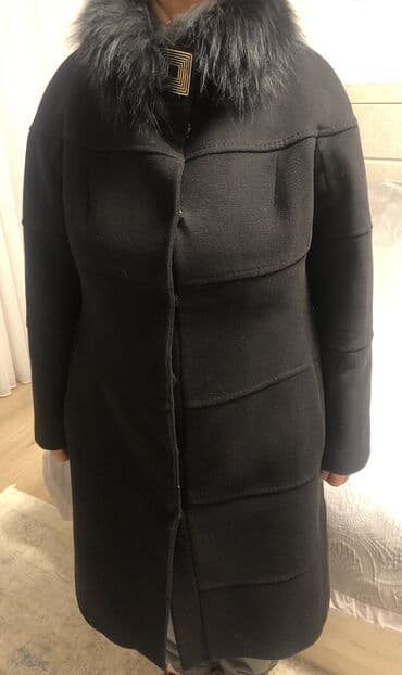 спортивное оборудование: Пальто классическое бежевого цвета 49-50 р 3000 сом Черное пальто — 4