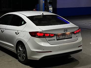 Hyundai Avante: 2018 г., 1.6 л, Автомат, Бензин, Седан — 8