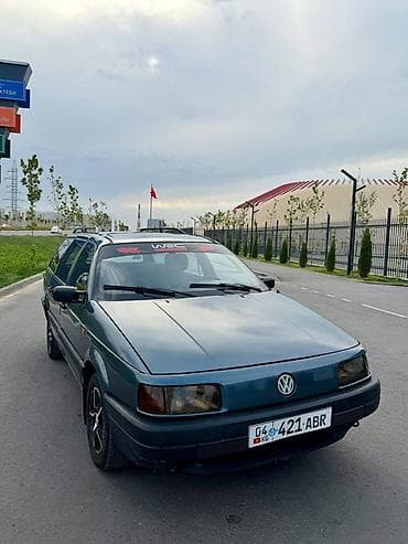 1 тонна: Volkswagen Passat Variant: 1989 г., 1.8 л, Кол менен иштөөчү, Бензин, Универсал — 4