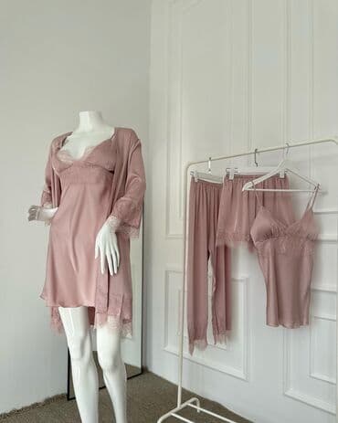 белая ночная сорочка: Ночная сорочка, Атлас, Средняя модель, XS, S, M — 1