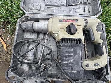 Ручные инструменты: Набор инструмента для строительства и ремонта В комплекте: - — 1