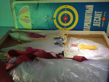 пистолет макарова купить игрушечный: Игрушка "Парашютный Десант" Запускается с 50 метров. Комплект: 3 — 2