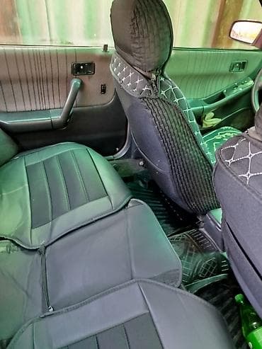 Продажа авто: Mazda 323: 1993 г., 1.6 л, Ручные, Бензин, Седан — 6