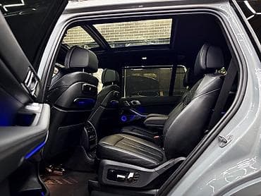 7 орунду машина: BMW X7: 2024 г., 3 л, Автомат, Бензин, Жол тандабас — 7