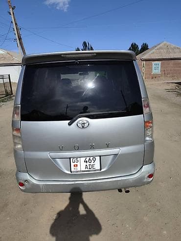 Унаа: Toyota Voxy: 2005 г., 2 л, Автомат, Бензин, Вэн/Минивэн — 3
