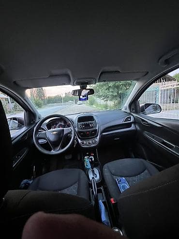 Транспорт: Chevrolet Spark: 2019 г., 1 л, Вариатор, Бензин, Хэтчбэк — 6