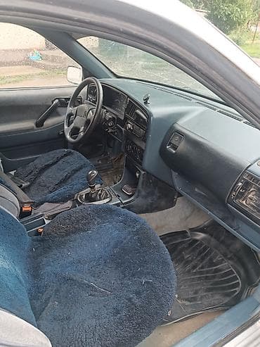 Транспорт: Volkswagen Passat: 1993 г., 1.8 л, Механика, Бензин, Универсал — 4
