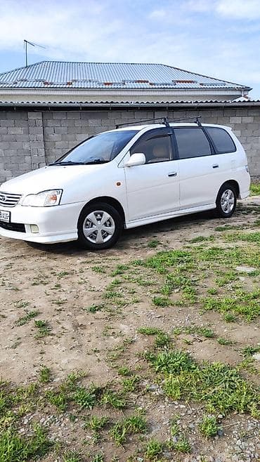 Toyota Gaia: 2000 г., 2 л, Автомат, Бензин, Минивэн