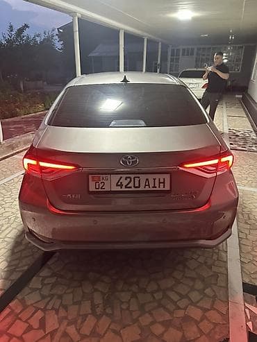 genezis g80: Toyota Corolla: 2021 г., 1.8 л, Вариатор, Гибрид, Седан — 5