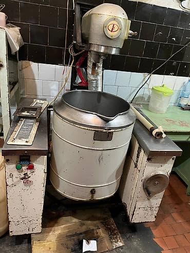 Продам Промышленный варочный котёл с мешалкой и электрическим приводом at lalafo.kg Продам Промышленный варочный котёл с мешалкой и электрическим приводом