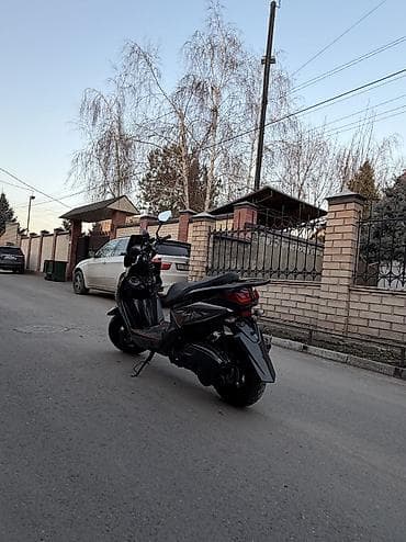 скутер електра: 150 куб. см, Бензин, Б/у — 3