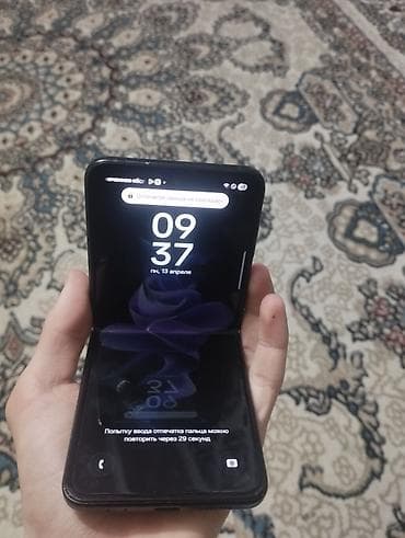 smart watch samsung: Samsung Galaxy Z Flip 3, Б/у, 256 ГБ, цвет - Черный, 1 SIM — 3
