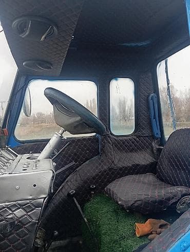 МТЗ (Беларус) Тракторлор: Трактор колесный, дизельный, с кабиной Описание: - Колесная формула — 9