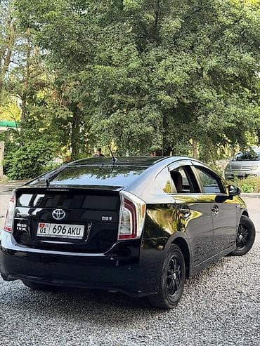 prius: Toyota Prius: 2015 г., 1.8 л, Автомат, Гибрид, Хэтчбэк — 4
