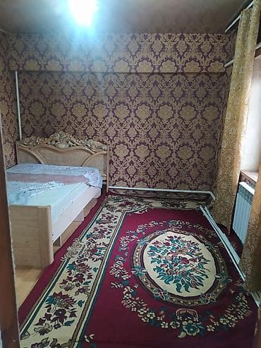 Сдаётся трёх комнатная квартира в центре Кызыл Аскера рядом остановка