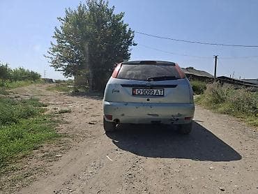Ford Focus: 2004 г., Механика, Бензин, Хэтчбэк — 1