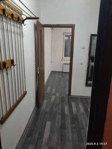 панельные дома: Продается Описание: - Просторная светлая комната прямоугольной формы — 4