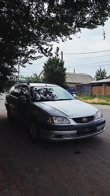 Toyota Avensis: 2000 г., 1.8 л, Механика, Бензин, Универсал