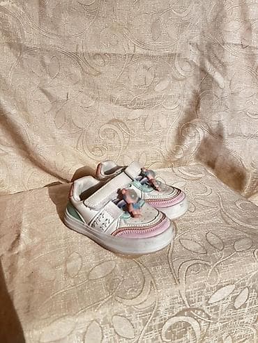 Бөбөктөр үчүн топтомдор: Детская обувь (несколько пар, р. ориентировочно для — 3