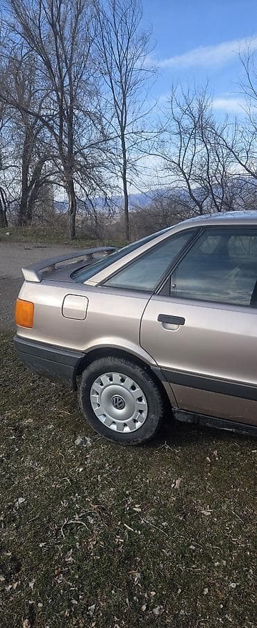 мерседес 210 салон: Audi 80: 1988 г., 1.8 л, Механика, Бензин, Седан — 5