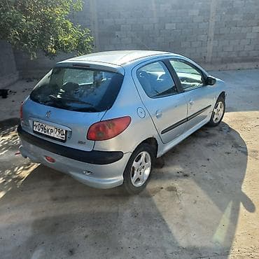 Peugeot 206: 2004 г., Автомат, Хэтчбэк at lalafo.kg Peugeot 206: 2004 г., Автомат, Хэтчбэк