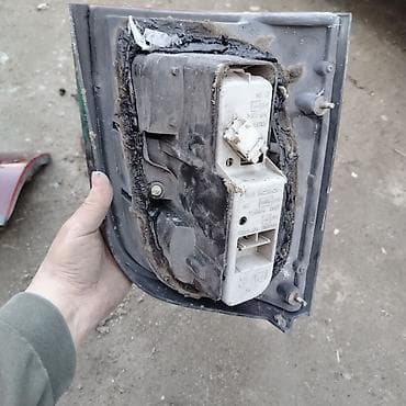 Задние фонари (левый и правый) для автомобиля на Ниссан марч Микра к11