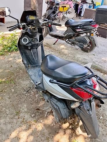 Скутеры: Тип скутера 160 куб. см, Бензин, Б/у — 3