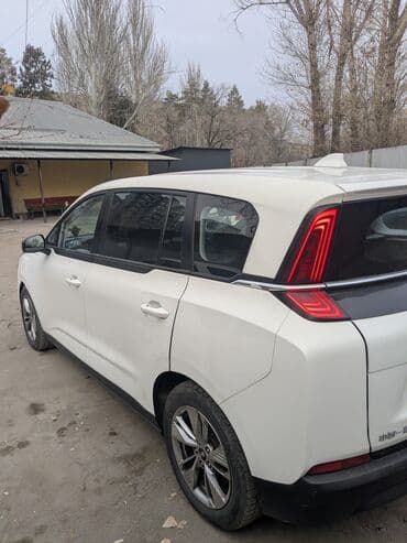 FAW: FAW Besturn: 2022 г., 1 л, Автомат, Электромобиль, Универсал lalafo.kg да — 5 FAW: FAW Besturn: 2022 г., 1 л, Автомат, Электромобиль, Универсал — 5