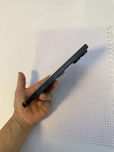 IPhone 15 Pro Max, цвет — чёрный/тёмно‑серый (Titanium Black) — 4