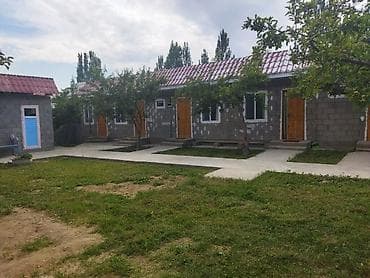 Недвижимость: Гостевые номера в одноэтажном корпусе с отдельными входами в зелёном — 2