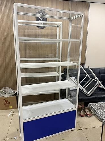 Торговая витрина/стеллаж Длина 178см ширина 89см, глубина 34см -